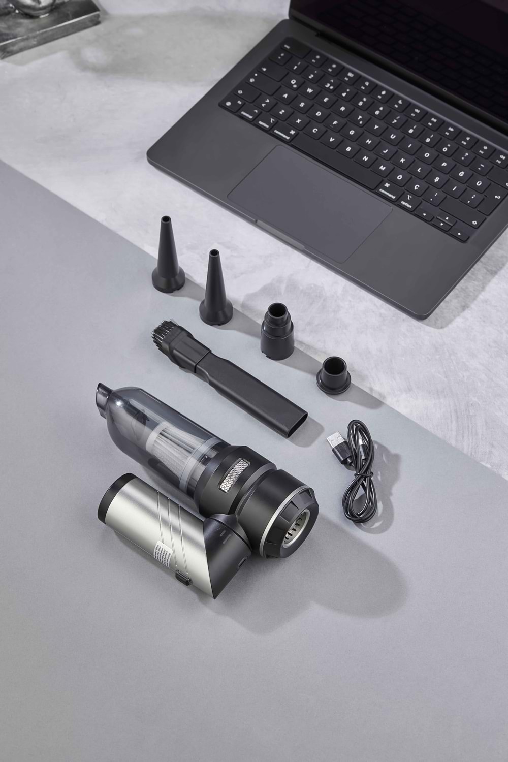 VAKUMLU OTO SÜPÜRGESİ